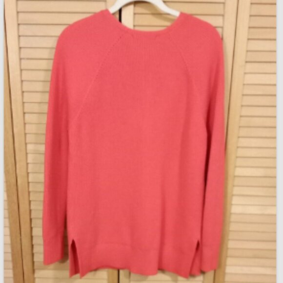 Athleta Women's Hanover Refined V-Neck Sweater Size M - Picture 5 of 8